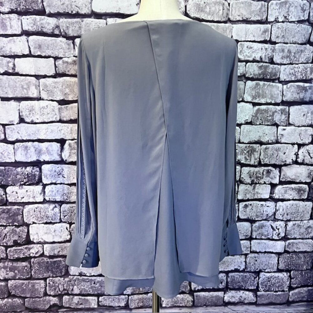 White House Black Market Split Back Gray Blouse Size 12 - Picture 5 of 8